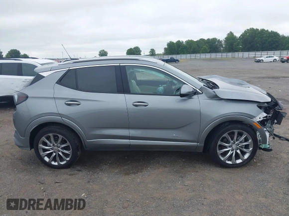 2024 Buick Encore GX Avenir z VIN KL4AMFSL7RB021362, wystawiony jako IAAI lot #42484717 z przebiegiem 5 640 mil mil oraz . Historia ofert i sprzedaży dostępna na DreamBid. Obrazek 14.