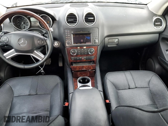 2010 Mercedes-Benz M 550 with VIN 4JGBB7CB5AA546406, listed as a Copart auction lot 46042685 with 125,052 mi miles and Salvage Title. Bid and sale history available at DreamBid. Image 8.