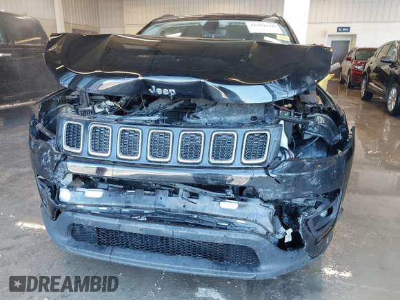 2018 Jeep Compass Latitude with VIN 3C4NJCBB6JT502308, listed as a IAAI auction lot 41561816 with 93,599 mi miles. Bid and sale history available at carsss.com. Image 6.