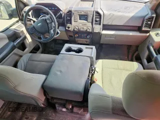 2017 Ford F-150 XL z VIN 1FTEX1C8XHKC42383, wystawiony jako Copart lot #61959955 z przebiegiem 163 055 mil mil oraz Szkoda całkowita • Salvage title. Historia ofert i sprzedaży dostępna na DreamBid. Obrazek 8.