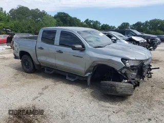 2023 Chevrolet Colorado 2WD Work Truck z VIN 1GCPSBEK8P1141644, wystawiony jako Copart lot #57038405 z przebiegiem 33 911 mil mil oraz Czysty tytuł • Clean title. Historia ofert i sprzedaży dostępna na DreamBid. Obrazek 4.