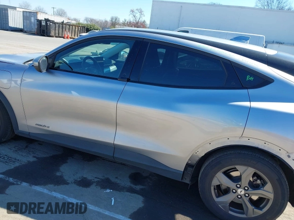 2021 Ford Mustang Mach-E Select z VIN 3FMTK1RM3MMA07686, wystawiony jako IAAI lot #41702088 z przebiegiem 26 158 mil mil oraz . Historia ofert i sprzedaży dostępna na DreamBid. Obrazek 15.