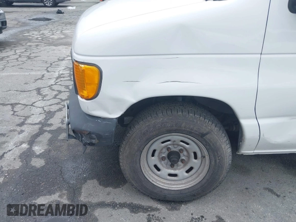 2005 Ford Econoline Cargo with VIN 1FTRE14W95HA47937, listed as a IAAI auction lot 41922991 with 175,138 mi miles. Bid and sale history available at carsss.com. Image 6.