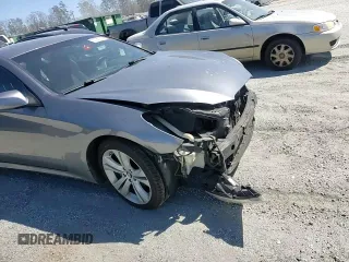 2010 Hyundai Genesis Coupe z VIN KMHHT6KD1AU028439, wystawiony jako Copart lot #50061765 z przebiegiem 157 006 mil mil oraz Szkoda całkowita • Salvage title. Historia ofert i sprzedaży dostępna na DreamBid. Obrazek 11.