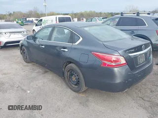 2013 Nissan Altima SV with VIN 1N4AL3AP5DC254984, listed as a IAAI auction lot 41968216 with 277,911 mi miles and . Bid and sale history available at carsss.com. Image 3.