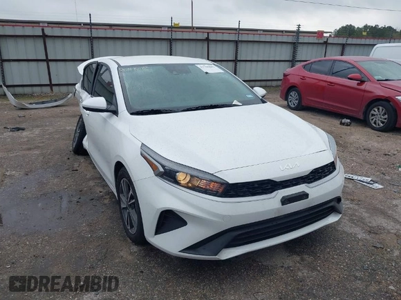 2024 Kia Forte LXS with VIN 3KPF24AD0RE810665, listed as a IAAI auction lot 41706082 with 40,315 mi miles. Bid and sale history available at carsss.com. Image 1.