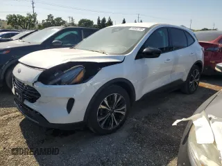 2022 Ford Escape SE z VIN 1FMCU0G62NUA27725, wystawiony jako Copart lot #54565745 z przebiegiem 116 660 mil mil oraz Szkoda całkowita • Salvage title. Historia ofert i sprzedaży dostępna na DreamBid. Obrazek 1.