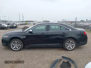 2017 Ford Taurus Limited z VIN 1FAHP2F80HG104374, wystawiony jako IAAI lot #42283261 z przebiegiem 169 378 mil mil oraz . Historia ofert i sprzedaży dostępna na DreamBid. Obrazek 15.