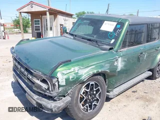 2023 Ford Bronco z VIN 1FMEE5BP5PLB89313, wystawiony jako IAAI lot #41793440 z przebiegiem 40 903 mil mil oraz . Historia ofert i sprzedaży dostępna na DreamBid. Obrazek 6.