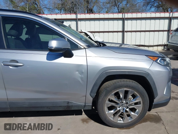 2020 Toyota RAV4 XLE Premium with VIN JTMC1RFV7LJ021069, listed as a IAAI auction lot 41701623 with 25,459 mi miles. Bid and sale history available at carsss.com. Image 19.