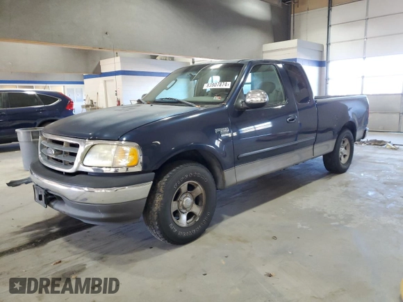 2002 Ford F-150 XL with VIN 1FTRX17W82NB92227, listed as a Copart auction lot 83907874 with 276,681 mi miles and Clean Title. Bid and sale history available at carsss.com. Image 1.