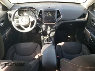 2017 Jeep Cherokee Latitude with VIN 1C4PJLCS3HW650797, listed as a Copart auction lot 43201555 with 67,165 mi miles and Salvage title. Bid and sale history available at DreamBid. Image 8.