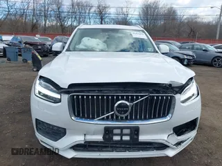 2020 Volvo XC90 Momentum with VIN YV4102PK8L1552784, listed as a IAAI auction lot 41416039 with 53,302 mi miles. Bid and sale history available at carsss.com. Image 12.