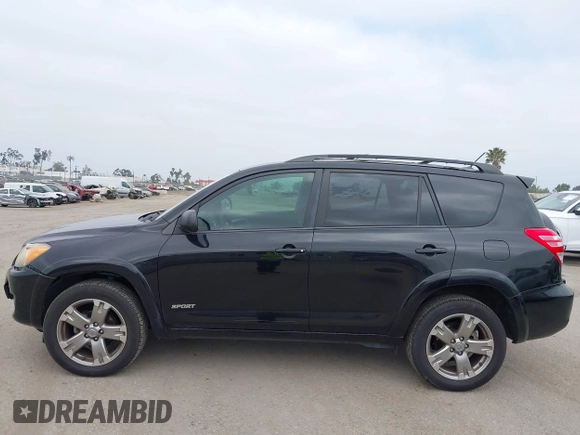 2012 Toyota RAV4 Sport z VIN 2T3WF4DV6CW141256, wystawiony jako IAAI lot #42371916 z przebiegiem 106 081 mil mil oraz . Historia ofert i sprzedaży dostępna na DreamBid. Obrazek 14.