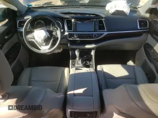 2016 Toyota Highlander Hybrid Limited with VIN 5TDDCRFH4GS017367, listed as a Copart auction lot 46501335 with 55,863 mi miles and Salvage Title. Bid and sale history available at carsss.com. Image 8.