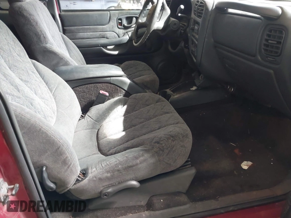 2001 GMC Sonoma SLS 1SG z VIN 1GTCS19W818224334, wystawiony jako IAAI lot #42119324 z przebiegiem 209 663 mil mil oraz . Historia ofert i sprzedaży dostępna na DreamBid. Obrazek 5.