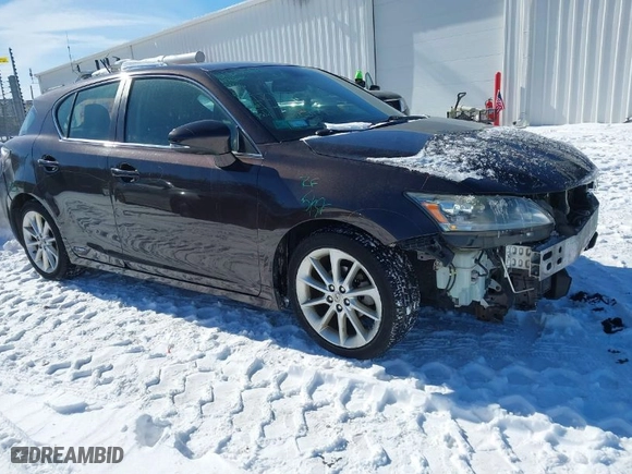 2011 Lexus CT 200h with VIN JTHKD5BH3B2005213, listed as a IAAI auction lot 41608399 with 220,219 mi miles. Bid and sale history available at carsss.com. Image 1.