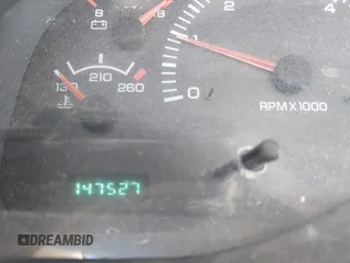 2000 Dodge 1500 z VIN 1B7HF13Z7YJ123270, wystawiony jako IAAI lot #42300077 z przebiegiem 147 527 mil mil oraz . Historia ofert i sprzedaży dostępna na DreamBid. Obrazek 7.