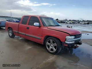 2001 Chevrolet Silverado 1500 LT with VIN 2GCEC19T511132404, listed as a Copart auction lot 47375145 with 305,048 mi miles and Salvage Title. Bid and sale history available at carsss.com. Image 4.