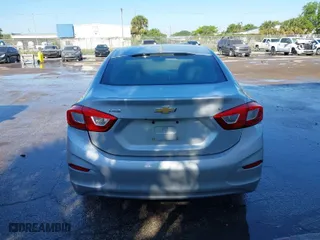 2017 Chevrolet Cruze LT with VIN 1G1BE5SM8H7162848, listed as a IAAI auction lot 41896488 with 187,029 mi miles. Bid and sale history available at carsss.com. Image 16.