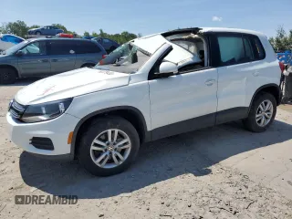 2014 Volkswagen Tiguan S z VIN WVGBV3AX9EW623172, wystawiony jako Copart lot #74226544 z przebiegiem Nie podano mil oraz Szkoda całkowita • Salvage title. Historia ofert i sprzedaży dostępna na DreamBid. Obrazek 1.