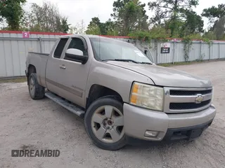 2008 Chevrolet Silverado 1500 1LT with VIN 1GCEC19J68Z269710, listed as a IAAI auction lot 40515761 with 241,686 mi miles and . Bid and sale history available at DreamBid. Image 1.