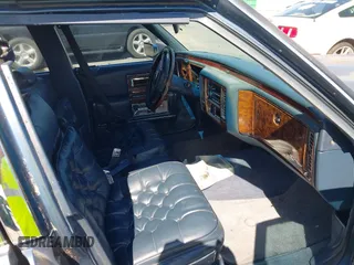 1991 Cadillac Brougham z VIN 1G6DW547XMR708197, wystawiony jako IAAI lot #42112042 z przebiegiem Nie podano mil oraz . Historia ofert i sprzedaży dostępna na DreamBid. Obrazek 5.