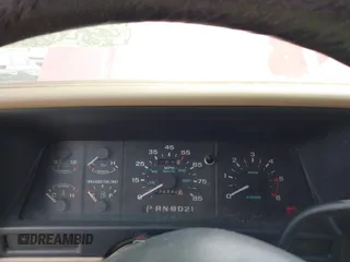 1994 Ford Explorer z VIN 1FMCU24X6RUD62453, wystawiony jako IAAI lot #42505102 z przebiegiem 196 888 mil mil oraz . Historia ofert i sprzedaży dostępna na DreamBid. Obrazek 7.