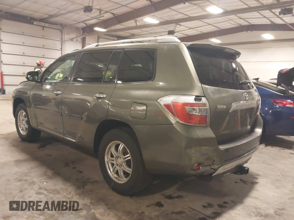 2008 Toyota Highlander Hybrid with VIN JTEEW41A382010228, listed as a IAAI auction lot 41714620 with 152,323 mi miles. Bid and sale history available at carsss.com. Image 3.