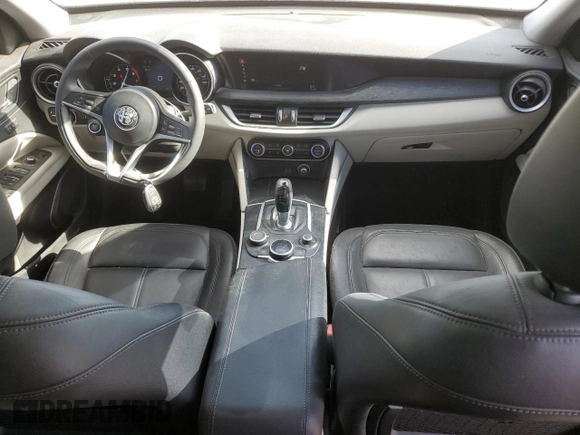 2019 Alfa Romeo Stelvio z VIN ZASPAJAN7K7C61221, wystawiony jako Copart lot #54795485 z przebiegiem 46 377 mil mil oraz Nie do naprawy. Historia ofert i sprzedaży dostępna na DreamBid. Obrazek 8.