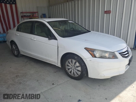 2011 Honda Accord LX z VIN 1HGCP2F39BA078037, wystawiony jako Copart lot #57603685 z przebiegiem 108 970 mil mil oraz Szkoda całkowita • Salvage title. Historia ofert i sprzedaży dostępna na DreamBid. Obrazek 4.