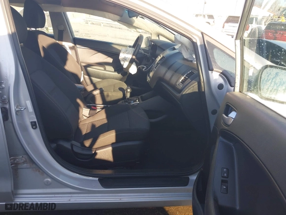 2018 Kia Forte LX with VIN 3KPFK4A76JE238418, listed as a IAAI auction lot 41772966 with 67,956 mi miles. Bid and sale history available at carsss.com. Image 5.