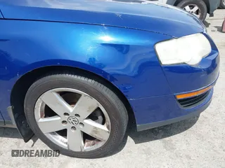 2008 Volkswagen Passat Komfort z VIN WVWAK73C78P083555, wystawiony jako IAAI lot #42354001 z przebiegiem 151 048 mil mil oraz . Historia ofert i sprzedaży dostępna na DreamBid. Obrazek 6.