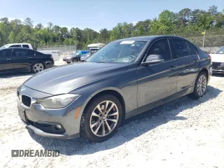 2016 BMW 3 Series 320i z VIN WBA8E1G50GNT35233, wystawiony jako Copart lot #55823885 z przebiegiem 223 210 mil mil oraz Czysty tytuł • Clean title. Historia ofert i sprzedaży dostępna na DreamBid. Obrazek 1.