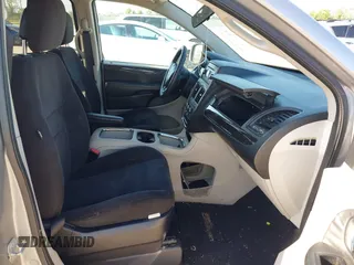 2014 Dodge Grand Caravan SXT z VIN 2C4RDGCG4ER244762, wystawiony jako IAAI lot #42002269 z przebiegiem 117 896 mil mil oraz . Historia ofert i sprzedaży dostępna na DreamBid. Obrazek 5.