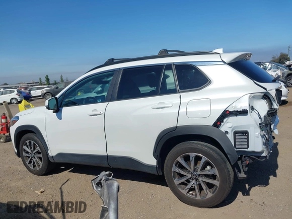 2022 Toyota Corolla Cross XLE with VIN 7MUEAAAG4NV027314, listed as a IAAI auction lot 42701907 with 30,275 mi miles and . Bid and sale history available at DreamBid. Image 15.
