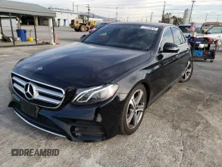 2019 Mercedes-Benz E-Class E 300 with VIN WDDZF4JB8KA642319, listed as a Copart auction lot 71752612 with 40,500 mi miles. Bid and sale history available at carsss.com. Image 1.