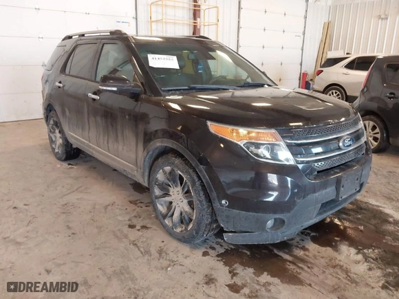2014 Ford Explorer Limited with VIN 1FM5K8F83EGC41105, listed as a IAAI auction lot 41452555 with 152,193 mi miles. Bid and sale history available at carsss.com. Image 1.