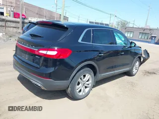 2017 Lincoln MKX Premiere z VIN 2LMPJ8JR9HBL21889, wystawiony jako IAAI lot #42142609 z przebiegiem 66 069 mil mil oraz . Historia ofert i sprzedaży dostępna na DreamBid. Obrazek 4.