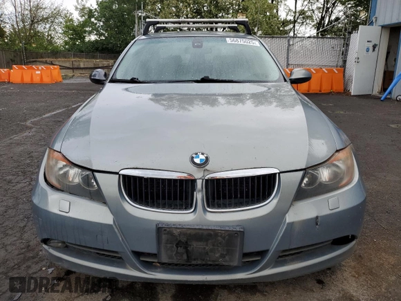 2006 BMW 3 Series 325i z VIN WBAVB13506KX39313, wystawiony jako Copart lot #56875025 z przebiegiem Nie podano mil oraz Szkoda całkowita • Salvage title. Historia ofert i sprzedaży dostępna na DreamBid. Obrazek 5.