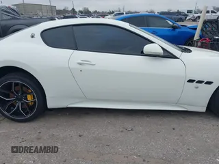 2013 Maserati GranTurismo Sport с VIN ZAM45VLAXD0067369, выставлен на аукционе IAAI как лот 41602093 с пробегом 55 080 миль миль и . История ставок и продаж доступна на DreamBid. Изображение 14.