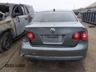 2008 Volkswagen Jetta SE with VIN 3VWRZ81K58M123374, listed as a IAAI auction lot 41787147 with 180,895 mi miles and . Bid and sale history available at DreamBid. Image 16.