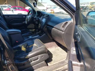 2006 Acura MDX Touring w/Navi with VIN 2HNYD18816H535148, listed as a IAAI auction lot 41982991 with 253,539 mi miles. Bid and sale history available at carsss.com. Image 5.