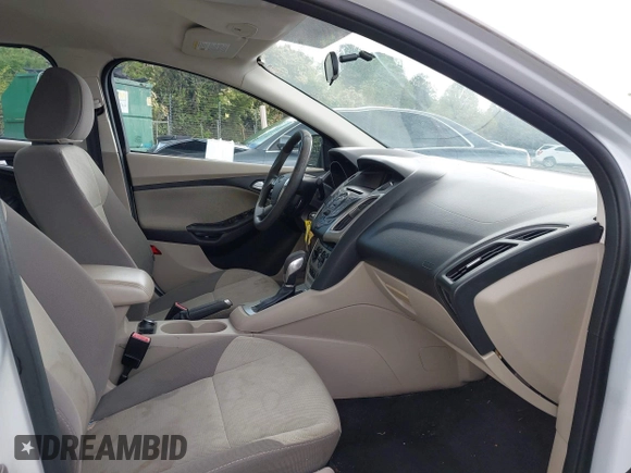 2013 Ford Focus SE with VIN 1FADP3F2XDL240898, listed as a IAAI auction lot 41975481 with 131,304 mi miles. Bid and sale history available at carsss.com. Image 5.