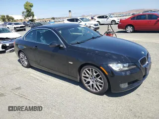2008 BMW 3 Series 328i with VIN WBAWR335X8P150836, listed as a Copart auction lot 64702195 with 99,445 mi miles and Salvage title. Bid and sale history available at DreamBid. Image 4.