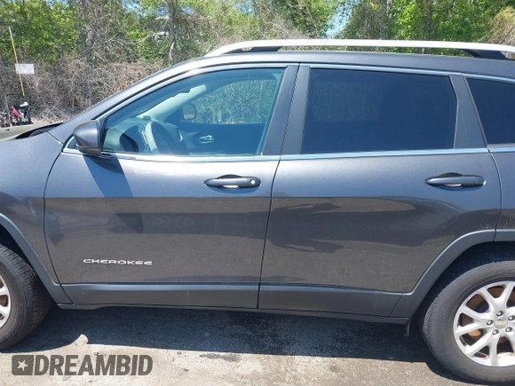 2016 Jeep Cherokee Latitude with VIN 1C4PJMCB0GW187750, listed as a IAAI auction lot 42246831 with 109,537 mi miles and . Bid and sale history available at DreamBid. Image 14.