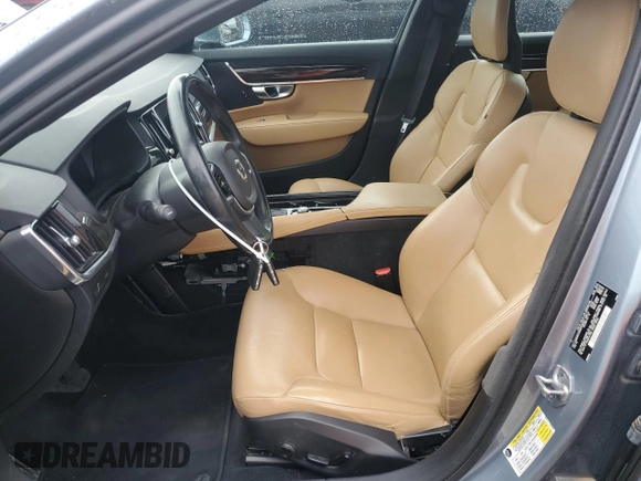 2018 Volvo S90 Momentum with VIN LVY982MK5JP026876, listed as a Copart auction lot 48429775 with 57,325 mi miles and Salvage Title. Bid and sale history available at carsss.com. Image 7.