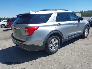 2020 Ford Explorer XLT with VIN 1FMSK7DHXLGC75846, listed as a IAAI auction lot 41779716 with 47,693 mi miles. Bid and sale history available at carsss.com. Image 4.