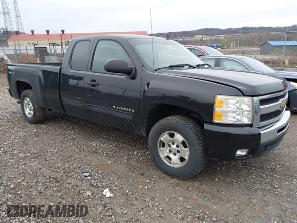 2011 Chevrolet Silverado 1500 LT with VIN 1GCRKSE07BZ441855, listed as a IAAI auction lot 41958383 with 222,990 mi miles and . Bid and sale history available at DreamBid. Image 1.