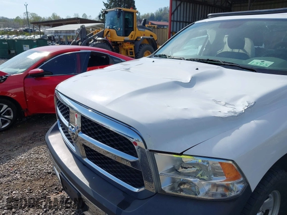 2018 Ram 1500 Express with VIN 1C6RR7FG4JS328304, listed as a IAAI auction lot 42028795 with 164,587 mi miles and . Bid and sale history available at DreamBid. Image 13.